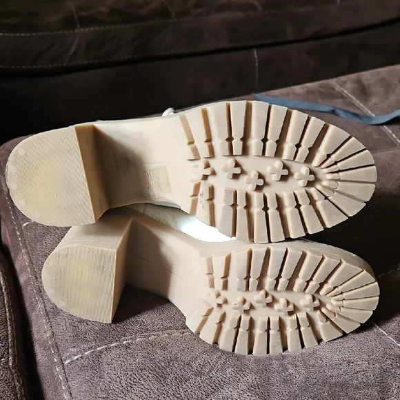 Dolce Vita Celida Women’s Chunky Lug Heel Ankle Combat Boots - Cream/Tan 10 - Picture 8 of 15